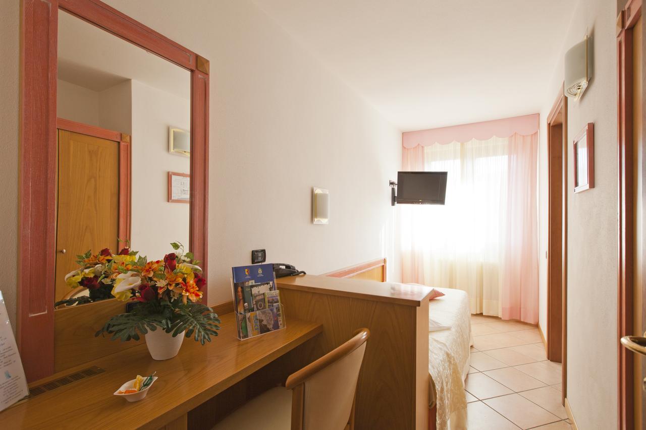 Hotel Ambra Clusone Esterno foto