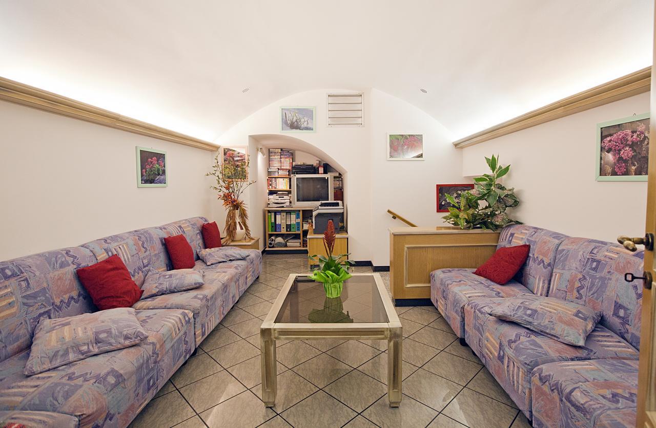 Hotel Ambra Clusone Esterno foto