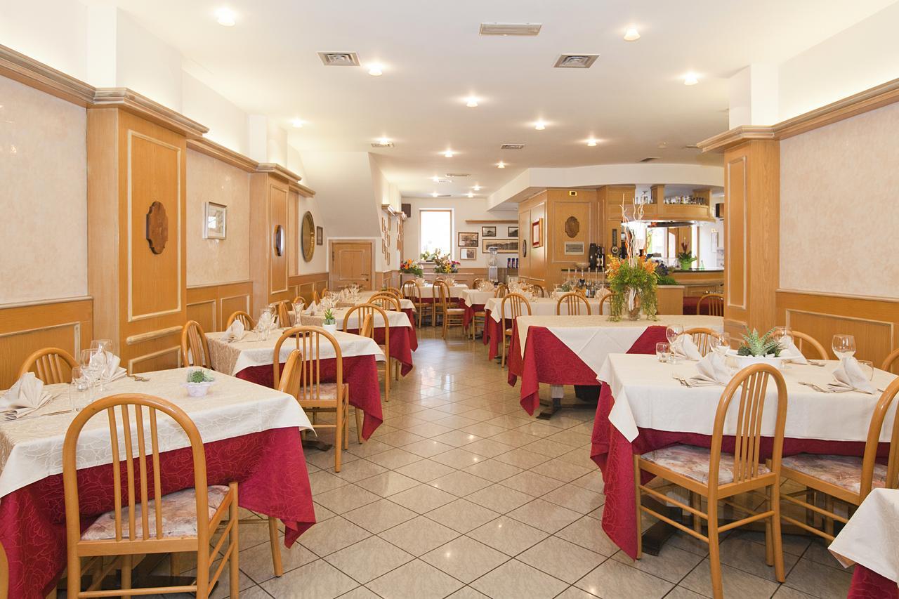 Hotel Ambra Clusone Esterno foto