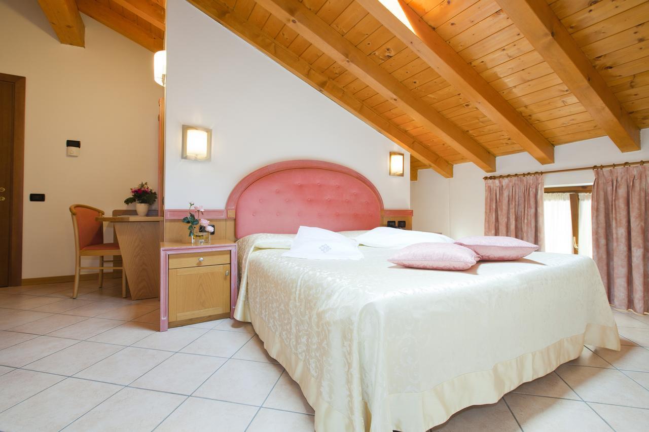 Hotel Ambra Clusone Esterno foto