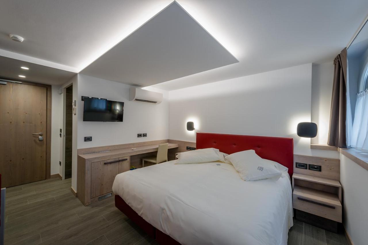 Hotel Ambra Clusone Esterno foto