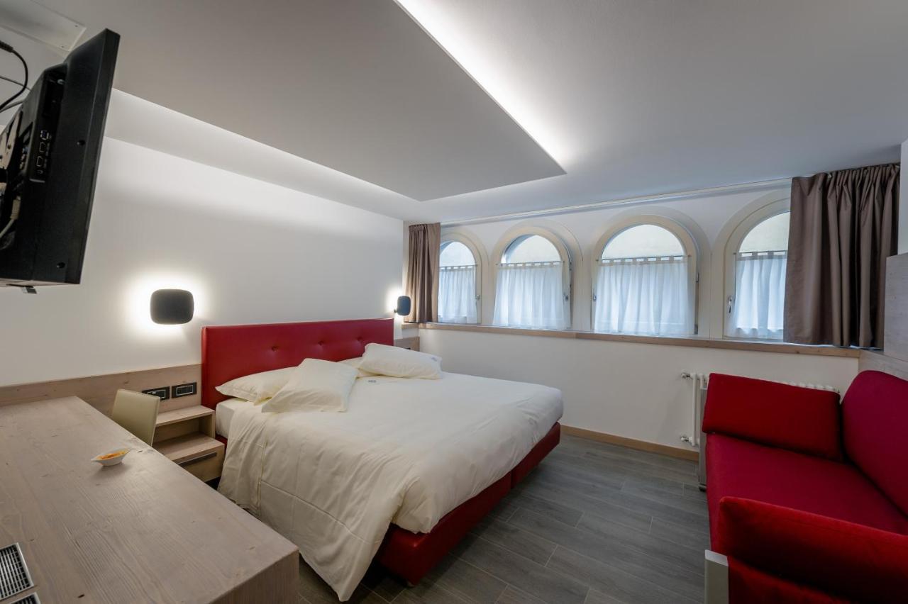 Hotel Ambra Clusone Esterno foto